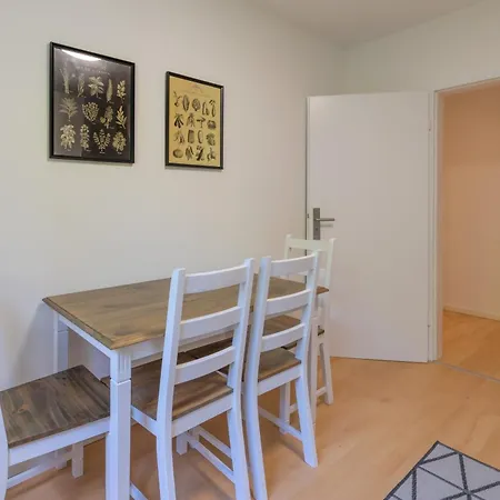 Sweethome - Kueche, Stellplatz, Wlan, Naehe S-bahn Appartement