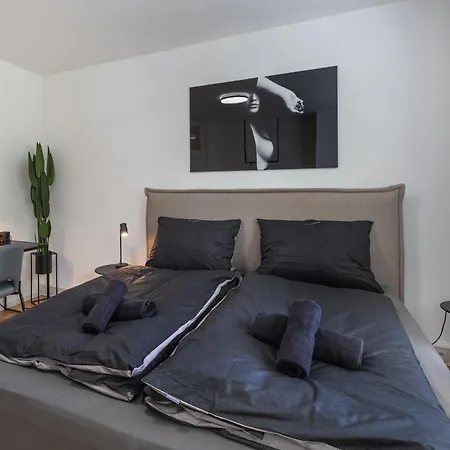 Lägenhet Sweethome - Kueche, Stellplatz, Wlan, Naehe S-bahn *