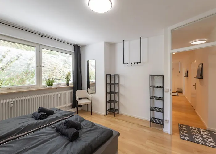 Apartament Sweethome - Kueche, Stellplatz, Wlan, Naehe S-bahn